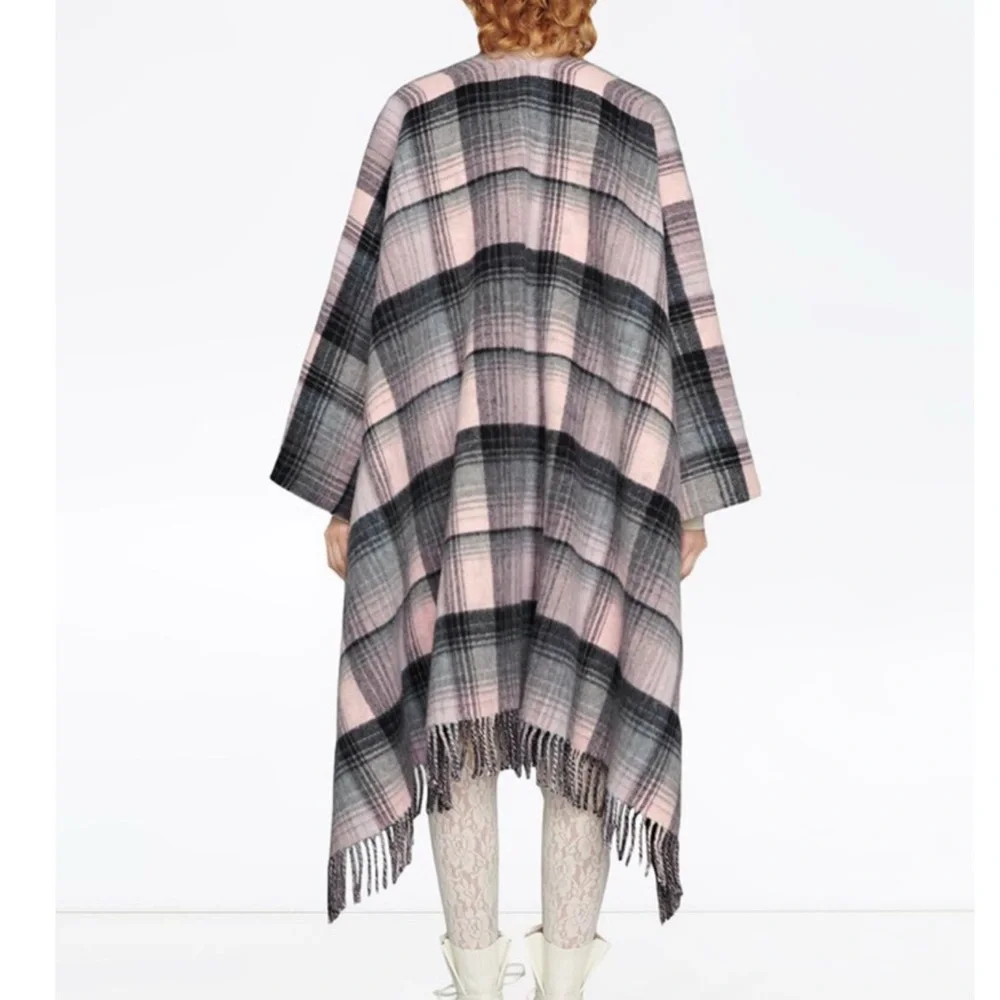 GUCCI GG logo check fringed reversible poncho cape wrap